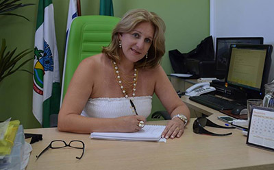 Lucia Martinazzo parabeniza e agradece os Profissionais de Educação de Seropédica
