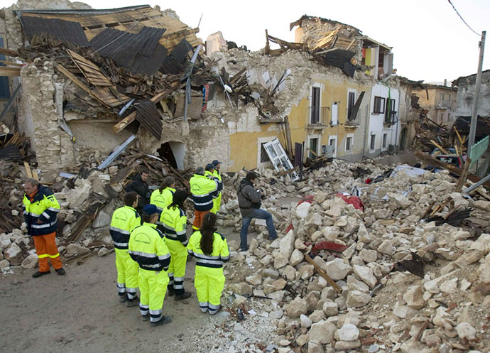 terremoto_italia_Chris_Helgren_rt