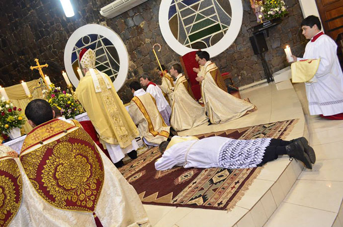 18-08-13_misa-de-ordenacion-sacerdotal-rito-extraordinario