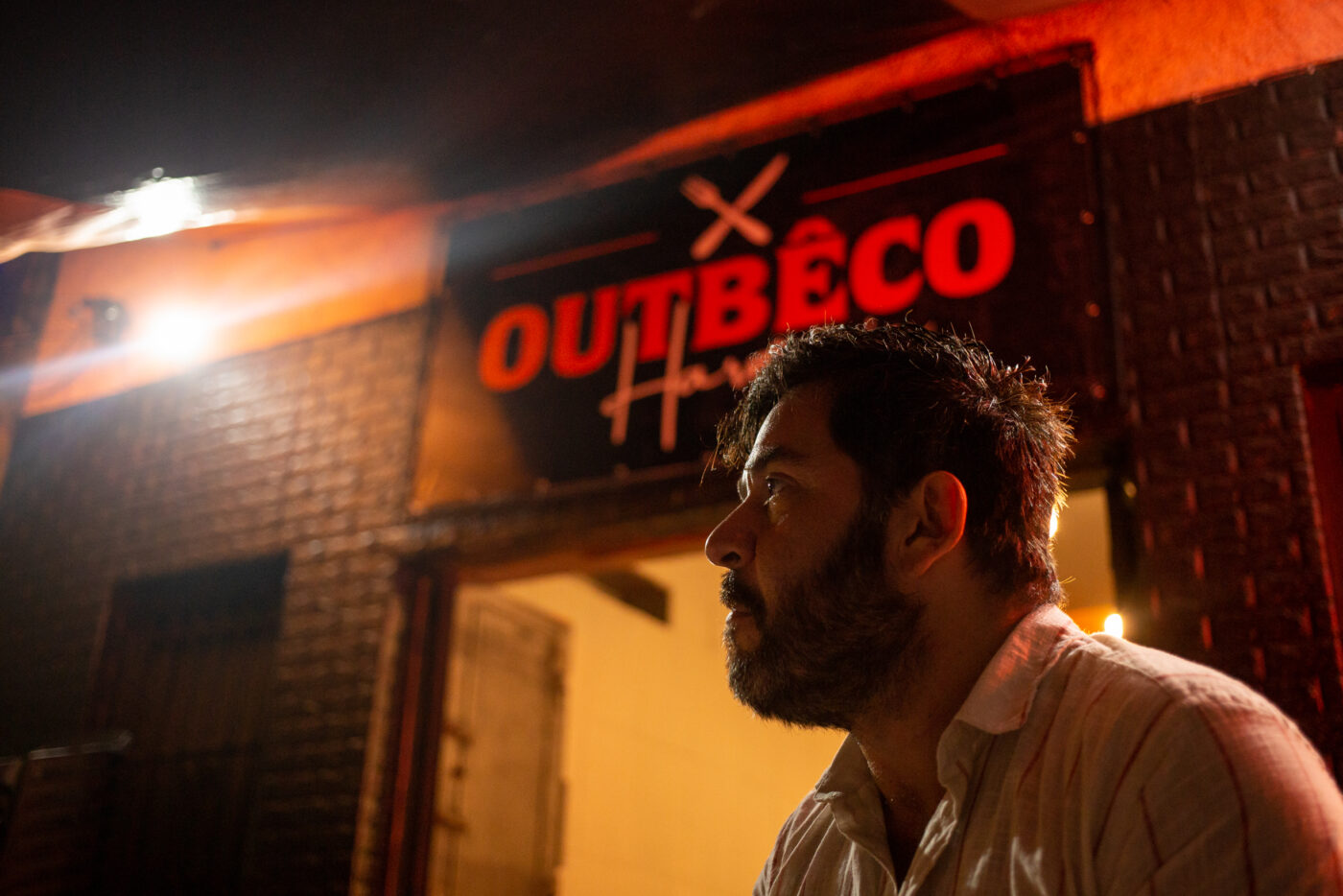 Daniel Félix, criador do Outbêco na sede da Praça da Harmonia, na Gamboa - Diário do Rio. Foto: Rafa Pereira