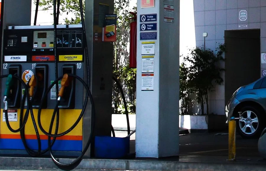 O preço do combustível deverá ser exibido com duas casas decimais e não mais com três. Foto: Rovena Rosa/Agência Brasil