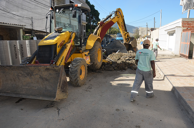 Obras de Drenagem, Pavimentação da Rua João Luz no km 40 estão bastante adiantadas