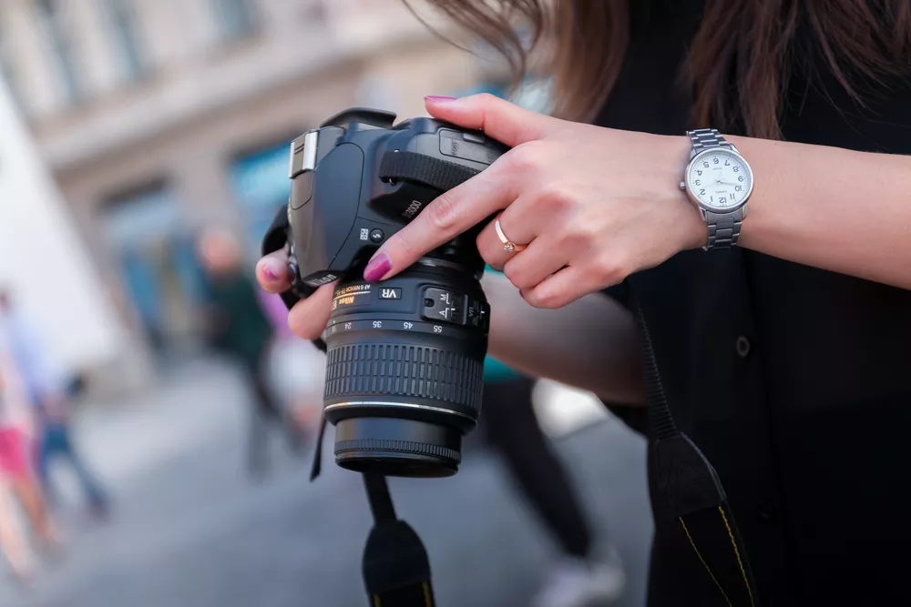 Câmeras DSLR prometem alta qualidade para os registros — Foto: Divulgação/Pexels (JESHOOTS.com)