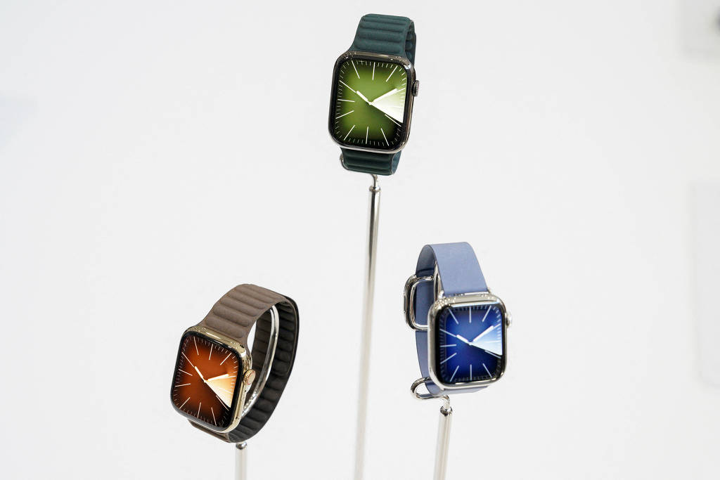 Novos Apple Watches Ultra 2, em exposição no evento “Wonderlust”, realizado em Cupertino, na Califórnia